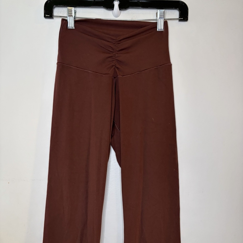 Offline By Aerie S Short Real Me Flare Hi-Rise Leggings Ruched Burgundy Red - Picture 3 of 4